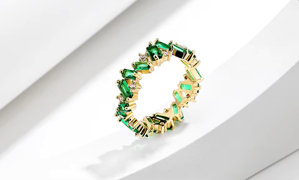 Eternal Radiance Emerald Crystal Ring