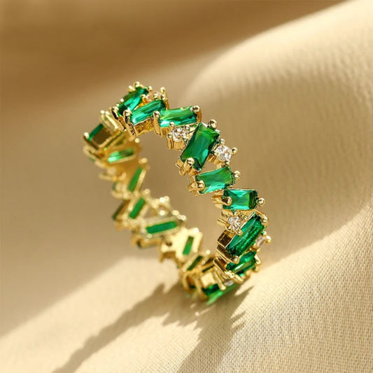 Eternal Radiance Emerald Crystal Ring